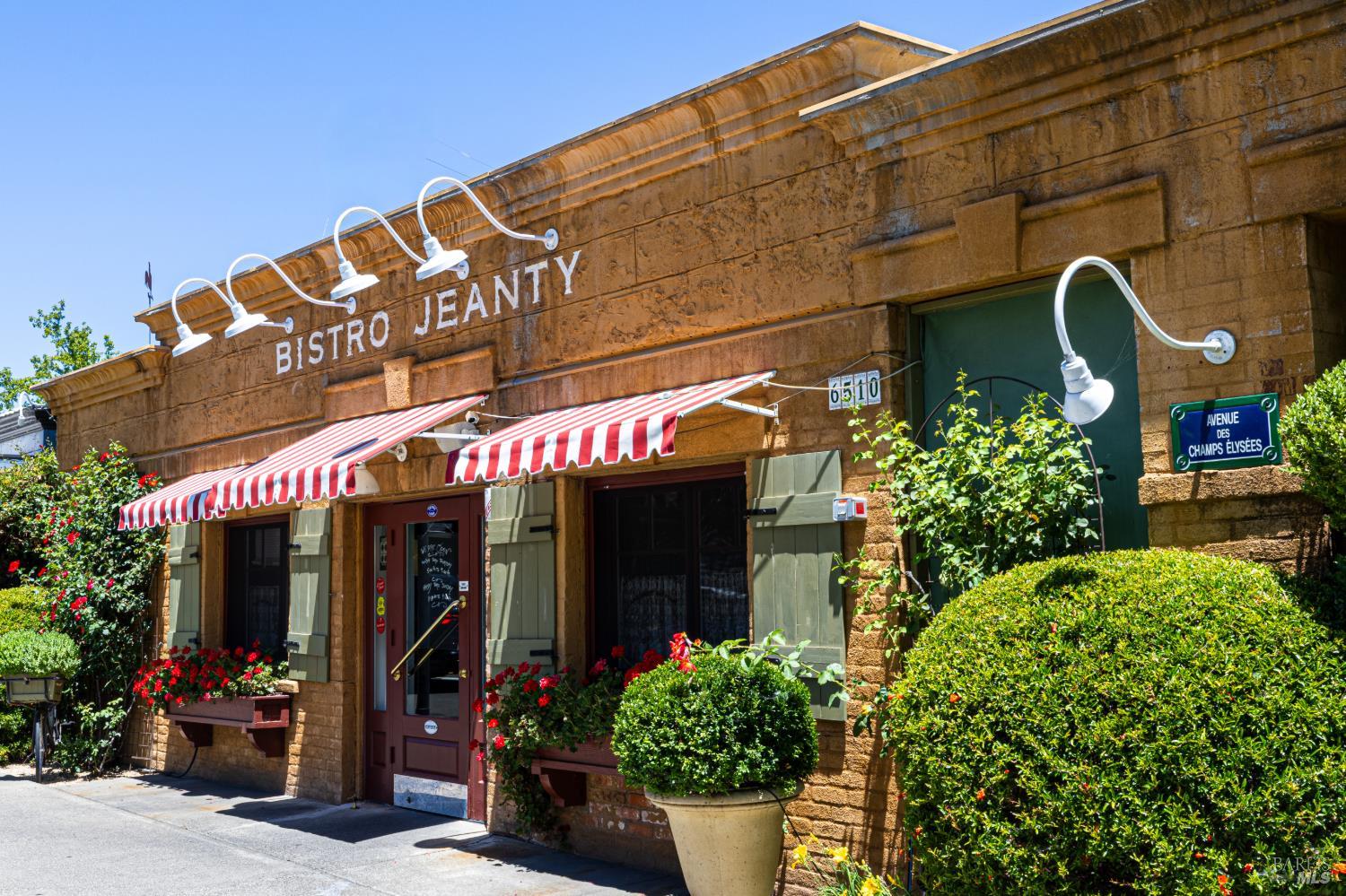 Bistro Jeanty with its striped awnings on Washington Street in Yountville